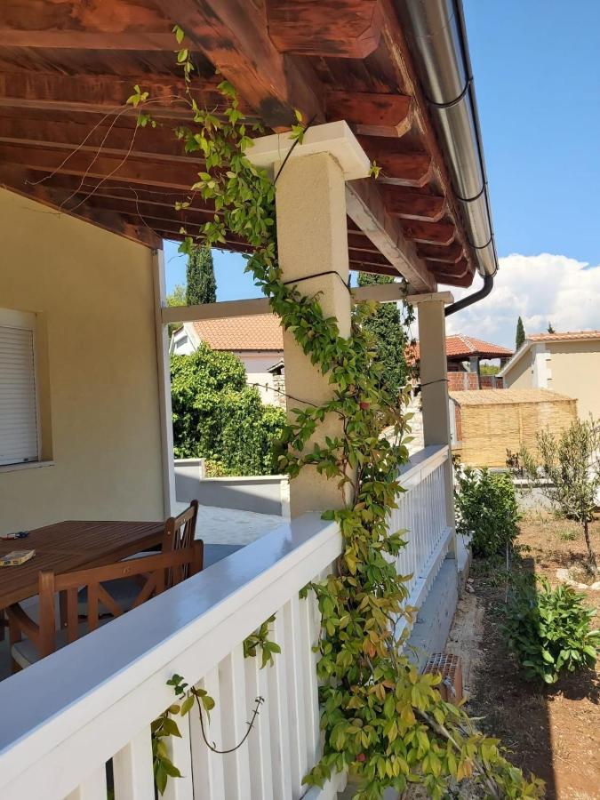 Villa Zdenka Milna  Exterior foto
